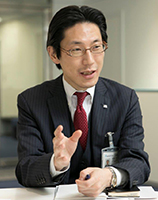 安藤智昭さん